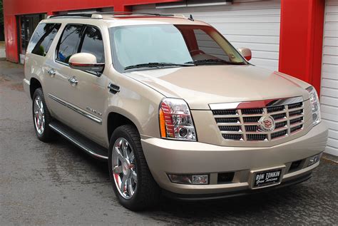 2012 Cadillac Escalade Esv Luxury In Gold Mist Metallic Pgt13115 Flickr