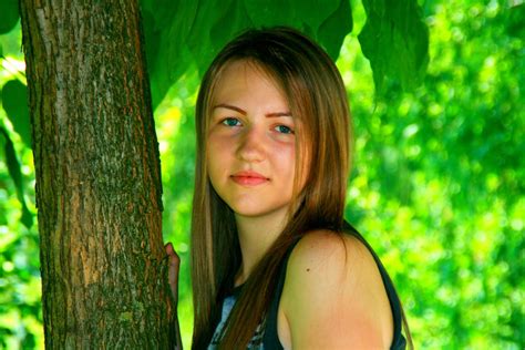 图片素材 树 性质 森林 草 厂 女孩 女人 头发 阳光 叶 花 模型 弹簧 绿色 丛林 秋季 儿童