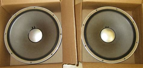 To contact us, please complete the contact form ». For Sale: vintage JBL 15" Speakers- TWO LEFT | TalkBass.com