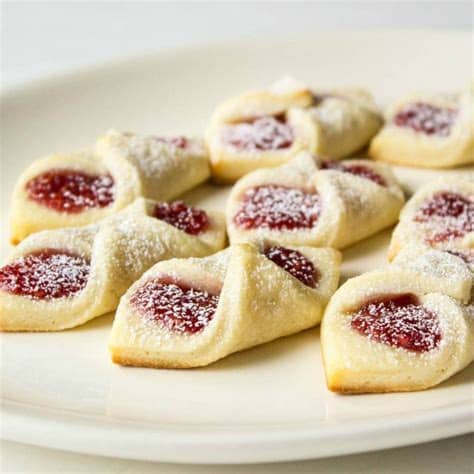 These are mini versions of the linzer torte/ pastry which is a huge pastry with a jam eggless italian bocconotti cookies recipe. 60+ of the Best Christmas Cookie Recipes - Kitchen Fun ...