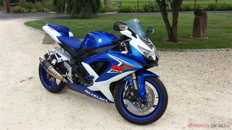 This is an auction for my 2010 gsxr 600 l0. 2010 Suzuki GSXR 600 K8 LOTS OF EXTRAS SHOWROOM CONDITION