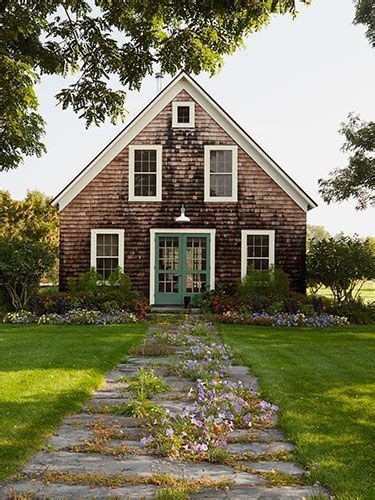 Peek Inside This Colorful New Hampshire Farmhouse Filled With Country
