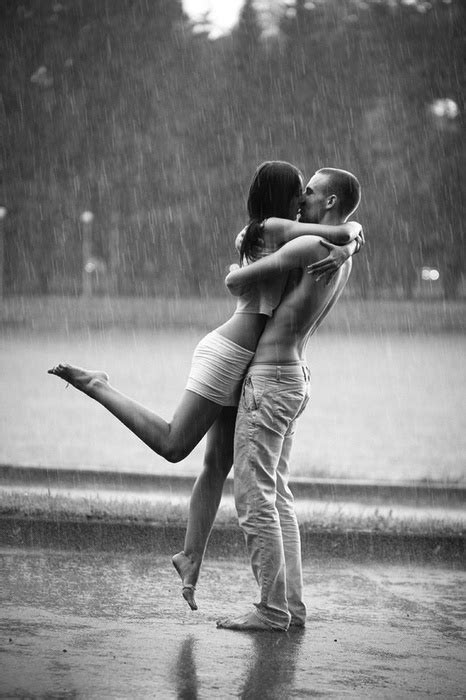 Kissing Kissing In The Rain Romantic Couple Kissing Romantic Couples