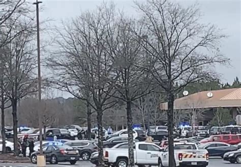 Shooting Outside An Atlanta Area Walmart Leaves At Least 1 Injured