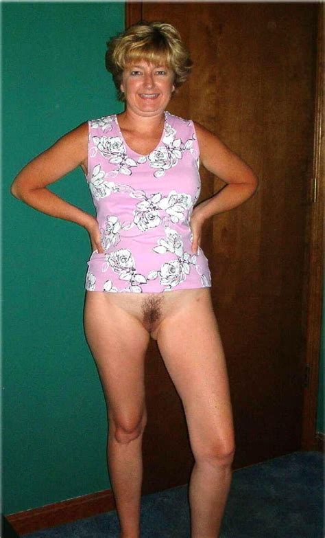Grannies And Matures Bottomless 99 Pics Xhamster