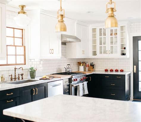 This look is even applied when your kitchen area at the first time has a traditional style. 13 Foolproof Ways To Do Black Cabinets Right | Kitchen ...