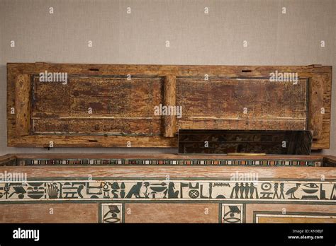 Coffin Of Ukhhotep Son Of Hedjpu Met 12182132a 0033 546303 Stock
