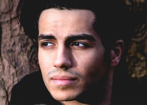 هل صيانة وضمان ريلمي من نفس مراكز اوبو. مينا مسعود ينشر صورته وهو طفل.. هل اختلف شكله؟ | في الفن