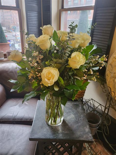 Dozen Long Stem White Roses In New York Ny Simpson And Company The