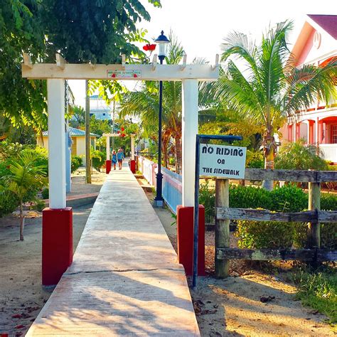 A Visual Tour Of Placencia Village On A Beautiful Perfect Tuesday