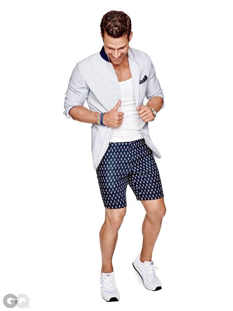 How To Wear Shorts Photos Gq Aesthetic Men Outfits Vintage Vintage