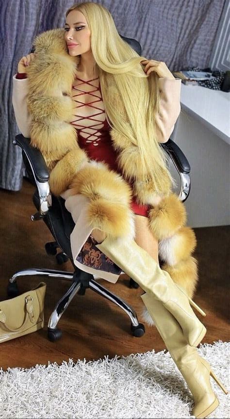 Pin By Fred Mcfinsta On Fur Style Fur Coats Women Fur Fashion Fur