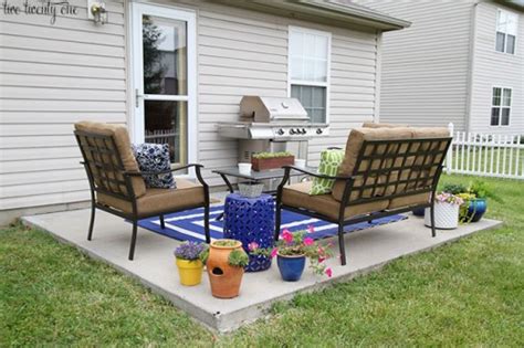 Amazing Backyard Makeovers Painted Furniture Ideas