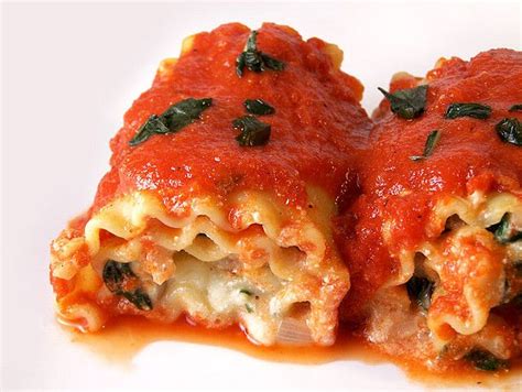 Lasagna Rolls With Roasted Red Pepper Sauce Recipe Roasted Red Pepper