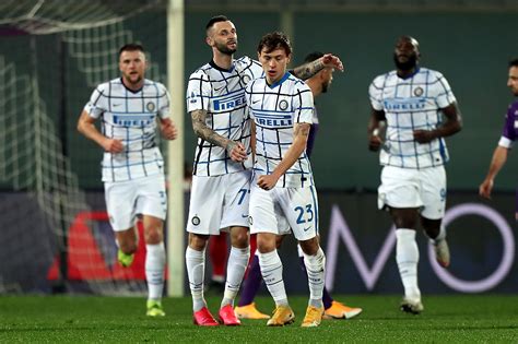 Nicolo barella put the italians in front before lorenzo insigne curled a stunning goal into the top corner. Nicolò Barella a tutto campo: l'Inter si esalta con il ...