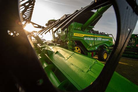 Kombajnowe Dwie Epoki Johna Deerea Na Polskich Polach