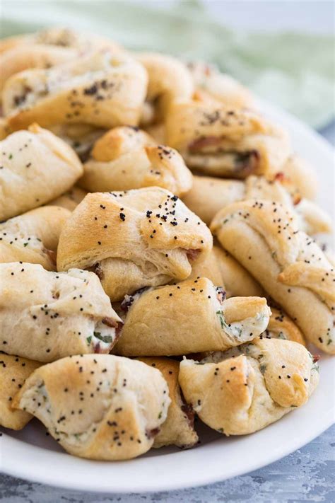 An Easy Appetizer Recipe This Bacon And Cream Cheese Crescent
