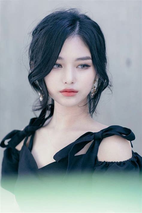 Pin By K On Seunghyo Cute Korean Girl Beauty Girl Girl Face