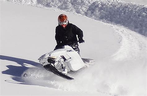 Snowmobiling In Powder How To Guide