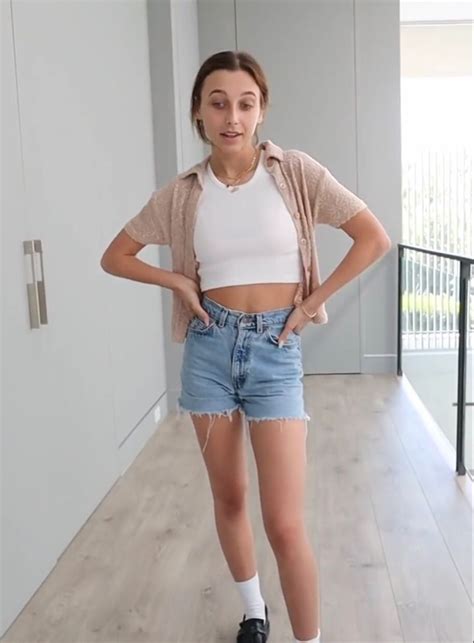 Emma Chamberlain Summer 2021 In 2021 Outfit Inspo Summer Fashion