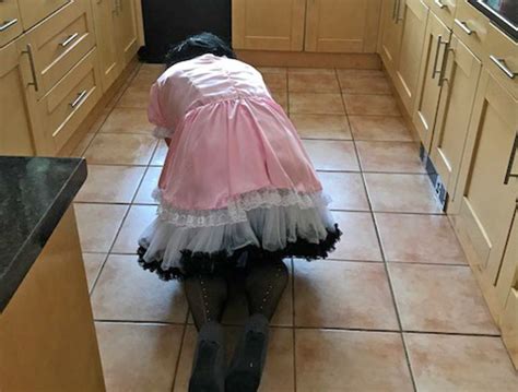 Oap Dominatrix Forces Men To Dress As Maids And Tidy Her House Ladbible