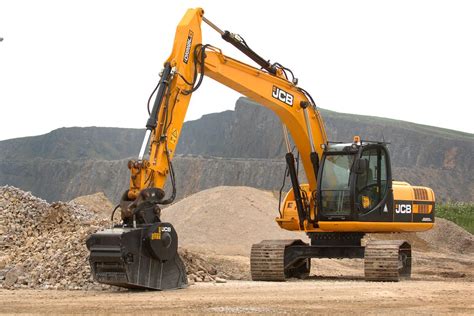 Find An Efficient Excavator For Your Business Truck And Trailer Blog