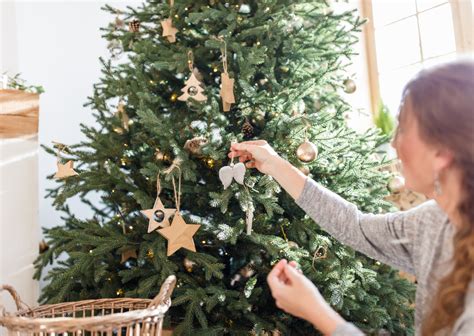 Top How To Decorate A Christmas Tree Like A Pro