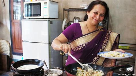 Homemaker Cooks Up Change For Men In Indias Kitchens The