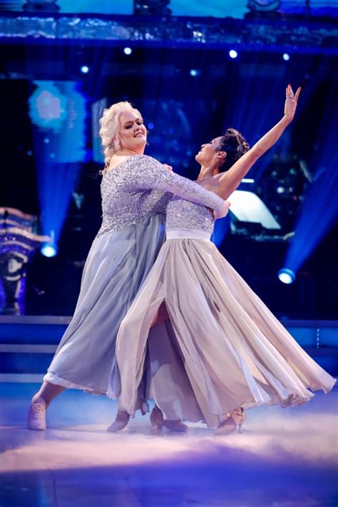 Strictly Come Dancings Jayde Adams Shares Last Photo With Late Sister Metro News