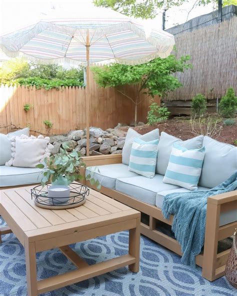 21 Diy Outdoor Furniture Ideas For Your Backyard Extra Space Storage