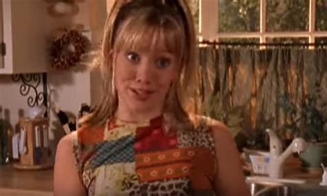 17 Looks From Lizzie Mcguire That I Used To Love And Now Dont