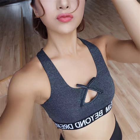 Chu Yoga 2018 Fitness Women Bra Workout Padded Tops Sports Yoga Bra Athletic Patchwork Sexy
