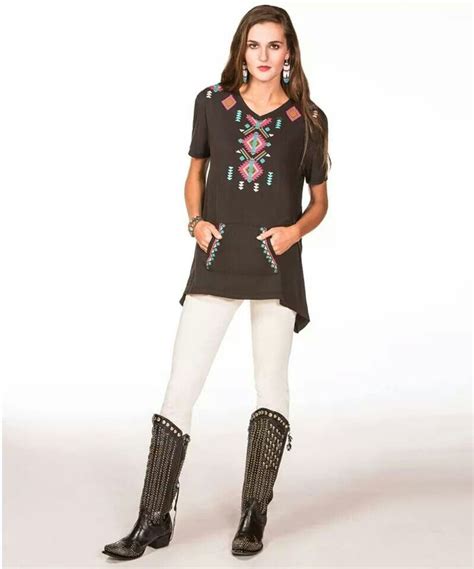 Pin By Janelle Tyler On Clothes And More Clothes Western Wear For Women Western Fashion
