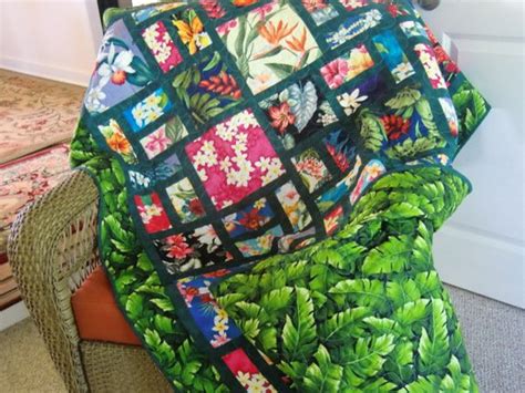 Hawaiian Throw Quilt Scrappy Floral Patchwork Tropical Flowers Hawaii