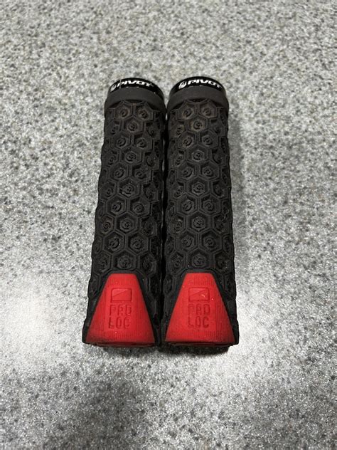 Pivot Padloc Grips Red For Sale