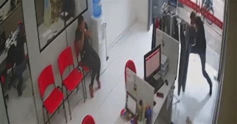 Mulher Sobrevive Durante Troca De Tiros Dentro De Loja No Ma Vídeo Polícia Meio Norte