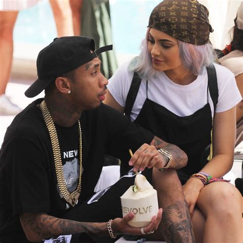 kylie jenner and tyga accused of photoshop fail after a nipple shows up on reality star s knee