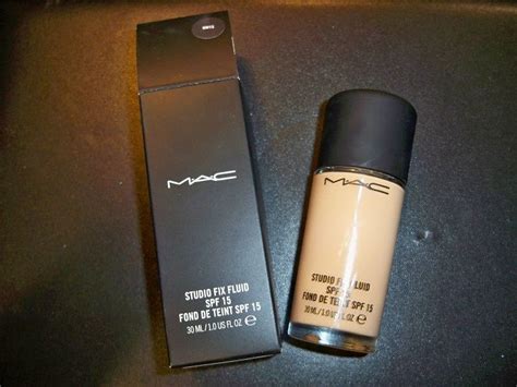 It has yellow undertones, which unlike pink under toned foundations doesn't. MAC Studio Fix Fluid SPF 15 reviews, photos, ingredients ...