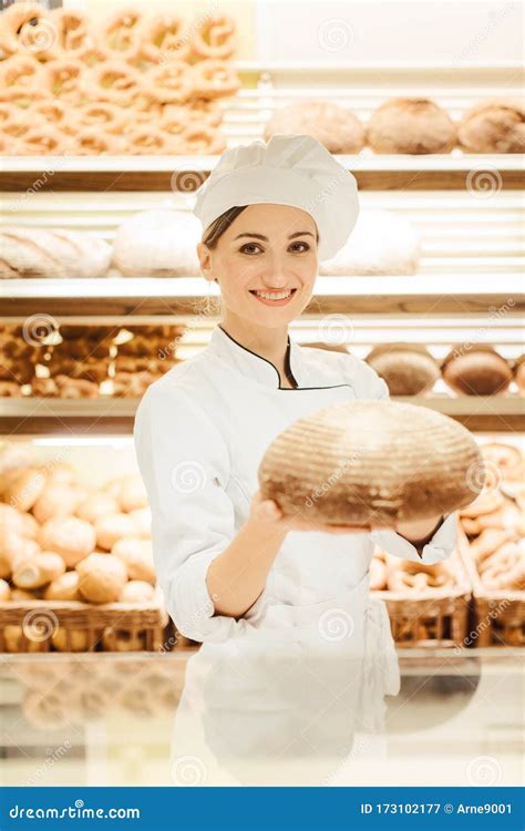 Beautiful Woman Selling Bread In Bakery Stock Image Image Of Baker Buns 173102177