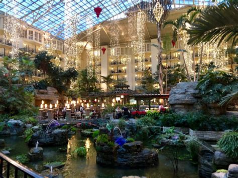 A Country Christmas At Gaylord Opryland Resort Her Life In Ruins