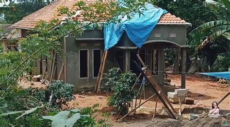 Mengintip Rumah Meli Lida Di Kampung Yang Sederhana Kamar Mandi Pakai Gentong Kini Dibongkar