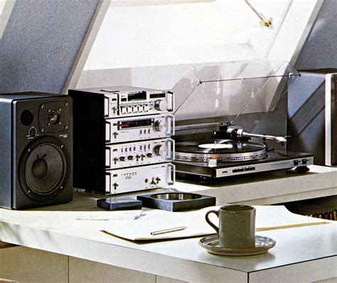 Aiwa 22 Mini Hi Fi System Vintage Vinyl Stereo Late 70s Early 80s
