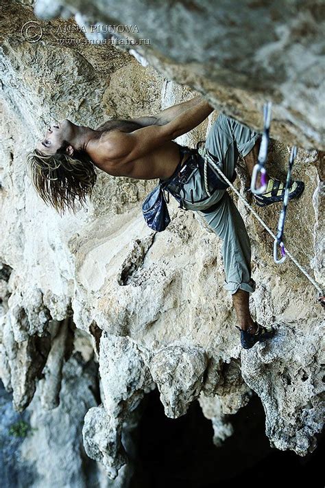 Chris Sharma Kalymnos Photo Mountain RU Climbingshoes Climbing Outfits Rock Climbing