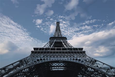 The Eiffel Tower Paris 4k Uhd Wallpaper Hd Wallpaper