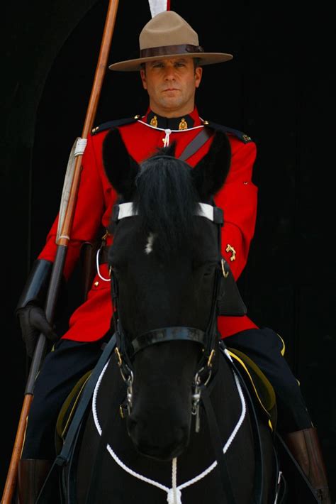 Royal Canadian Police Mount Queens Guard Queens Guard Police Men