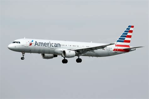 American Airlines Airbus A321 211 N181uw V1images Aviation Media
