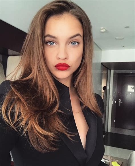red lips r barbarapalvin