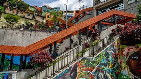 Medellin Las Escaleras Eléctricas De La Comuna 13 Ahora Funcionan Con