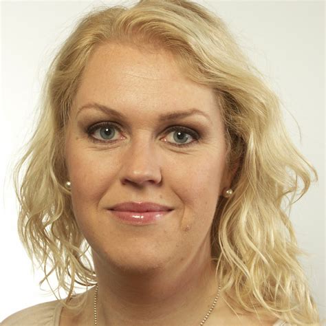 Member for 6 years, 8 months. Lena-Hallengren - Sjukhusläkaren