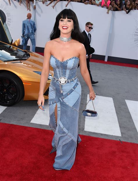 Katy Perrys 34 Most Memorable Looks Of All Time Glamour